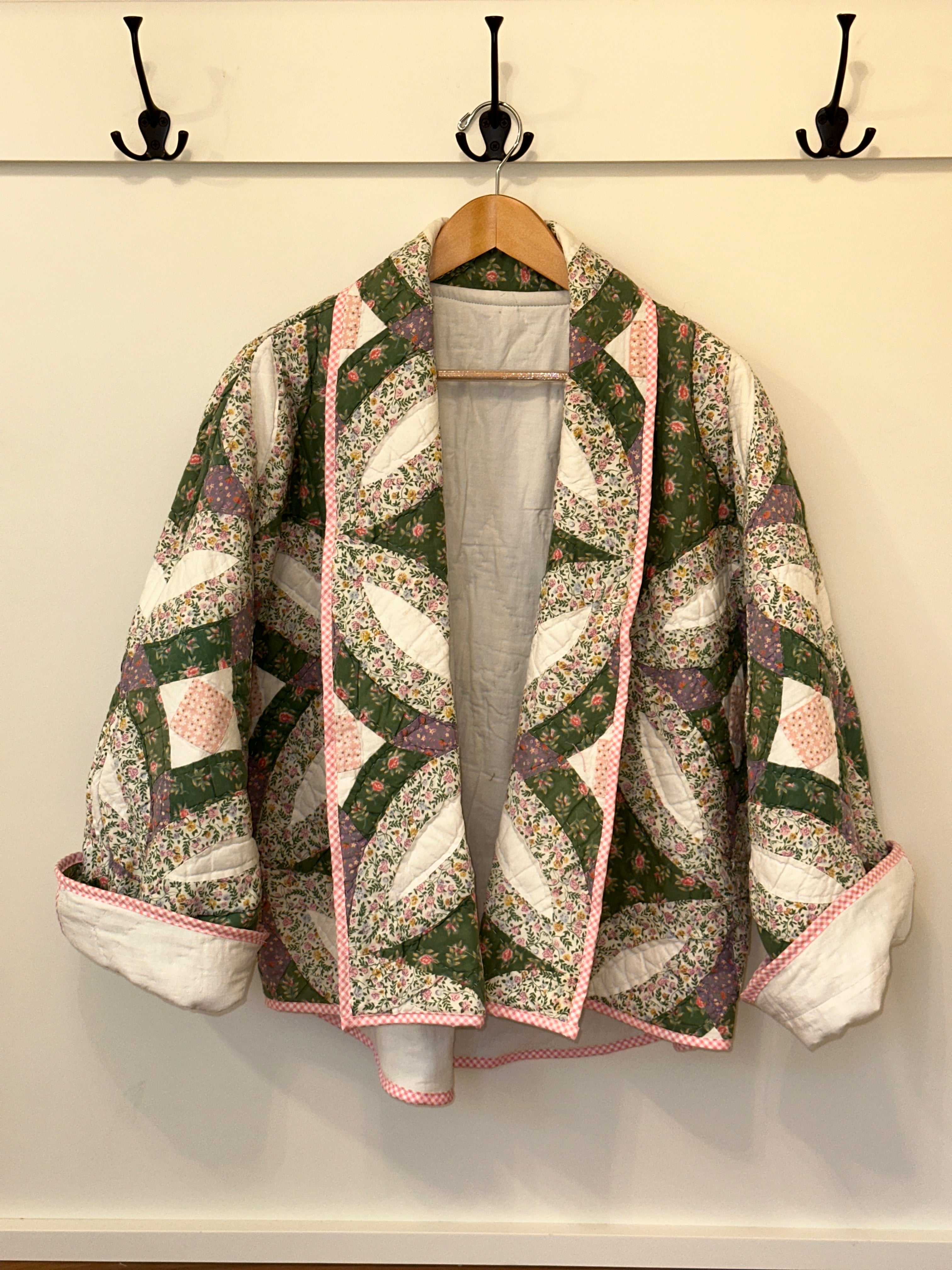 Pine, Lavender & Pink Wedding Ring Swoop