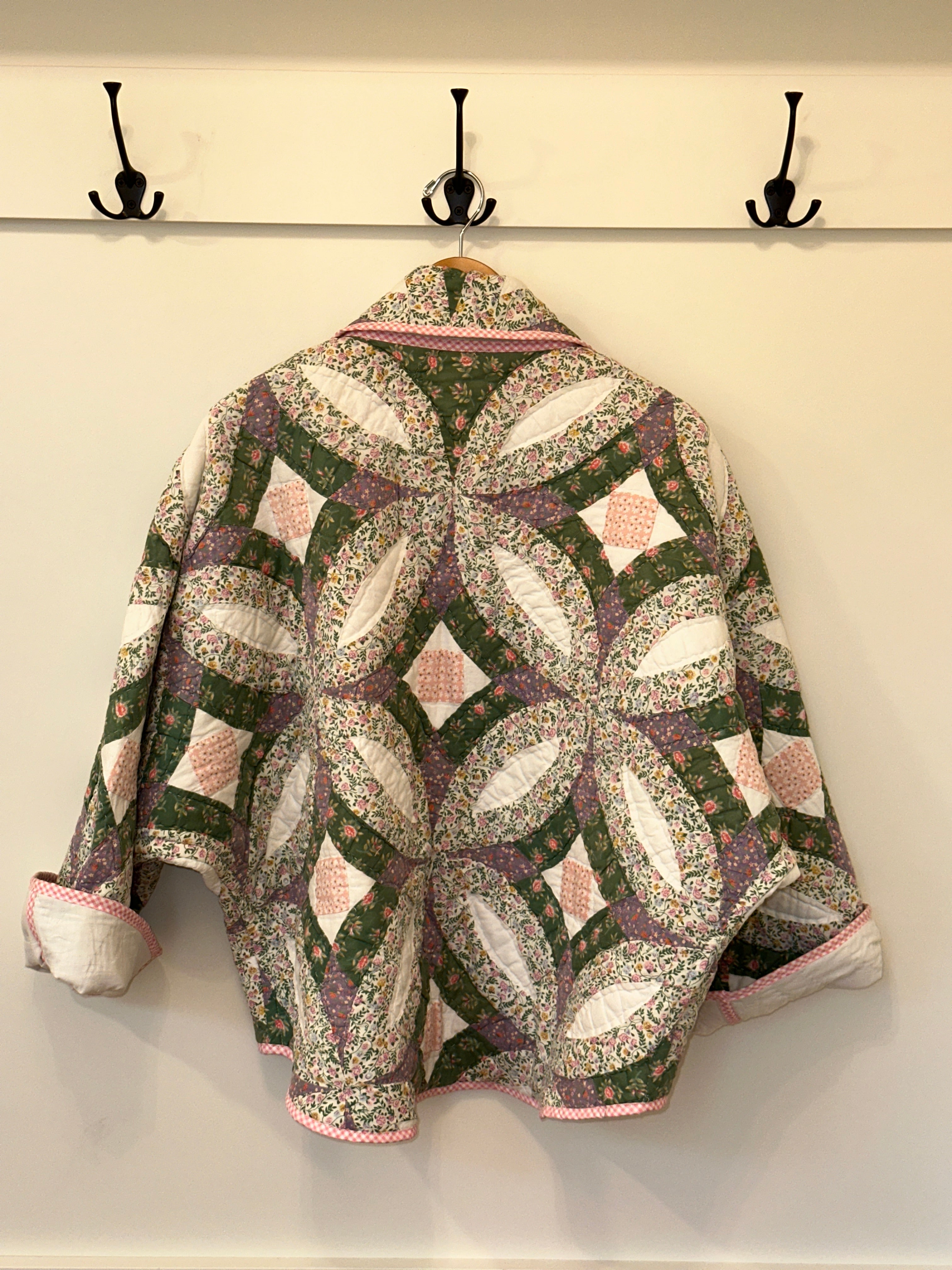 Pine, Lavender & Pink Wedding Ring Swoop