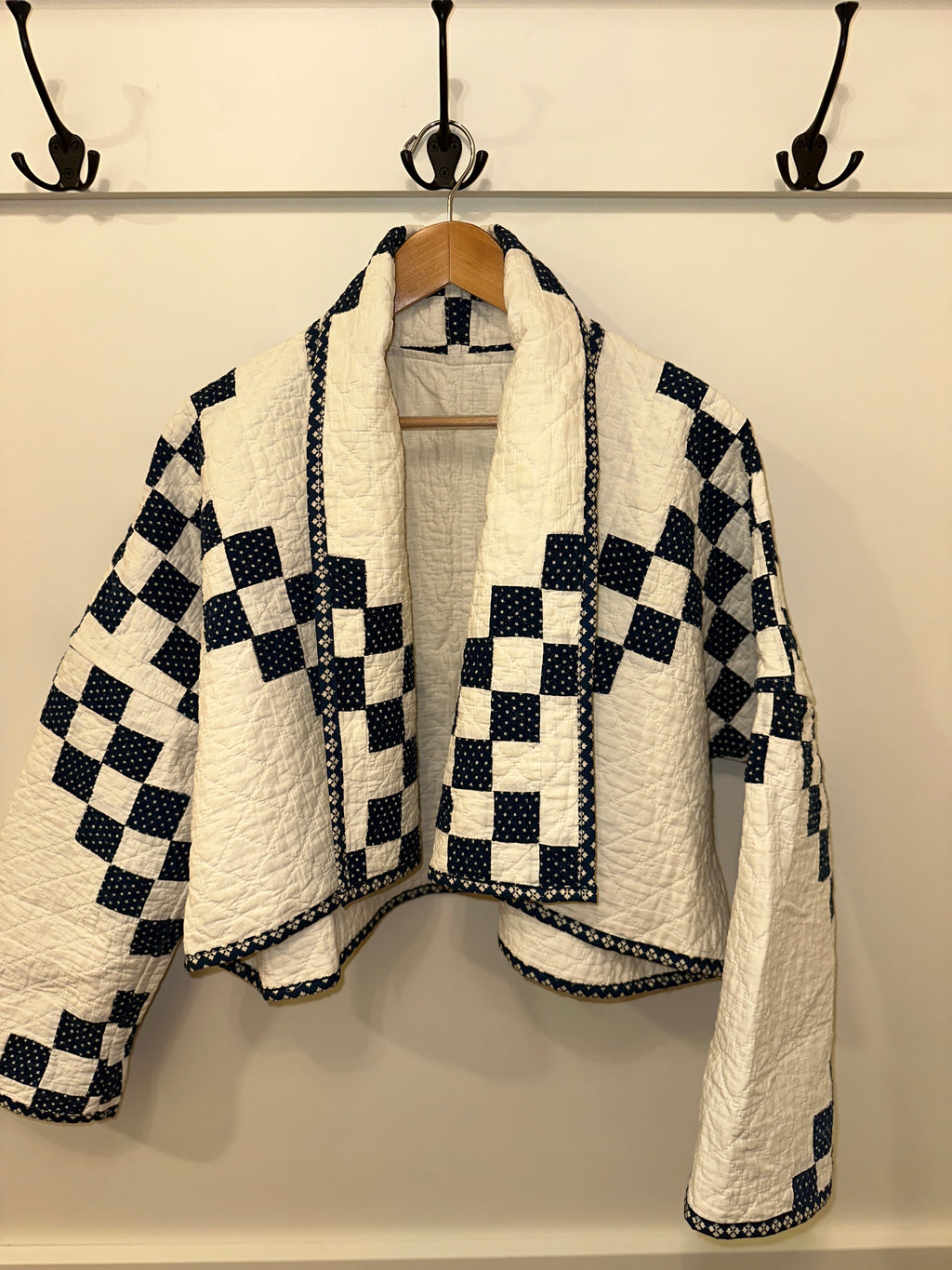 Navy & White Double Irish Chain