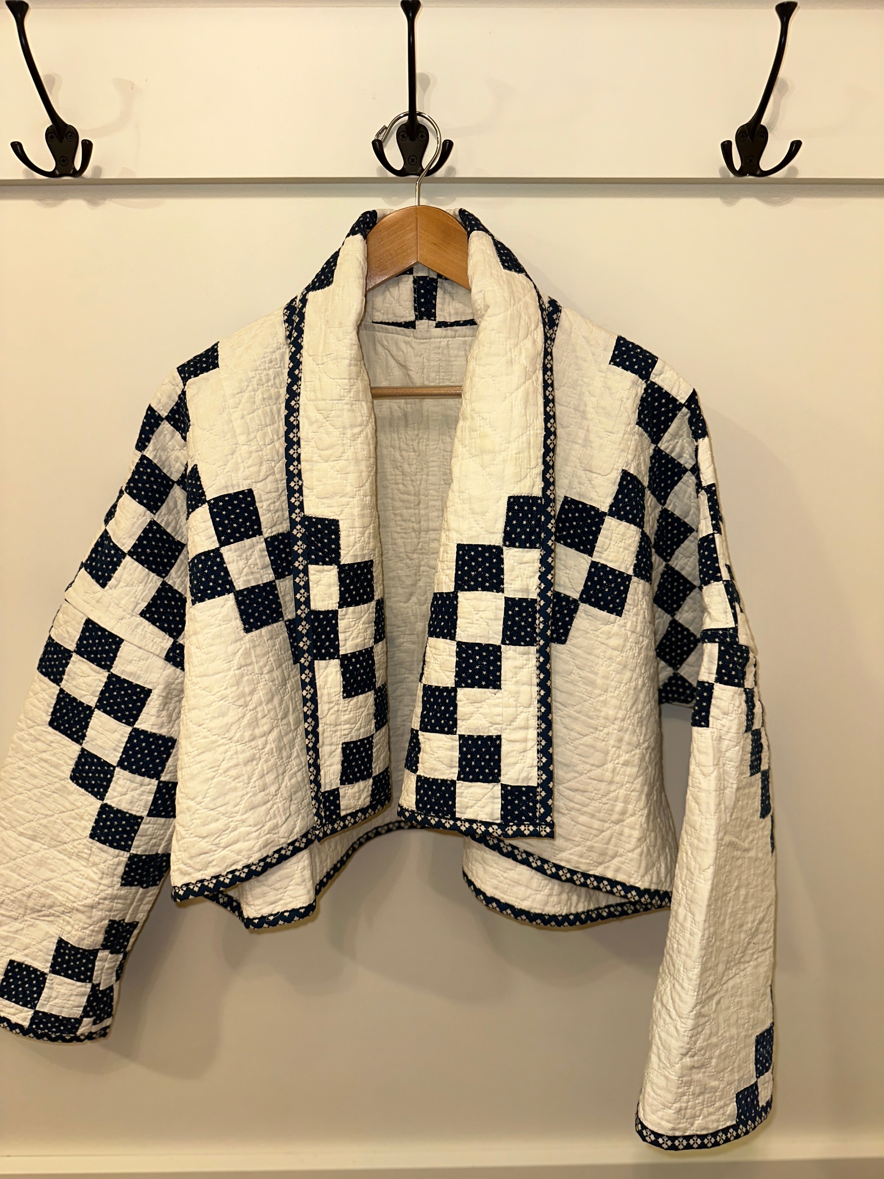 Navy & White Double Irish Chain